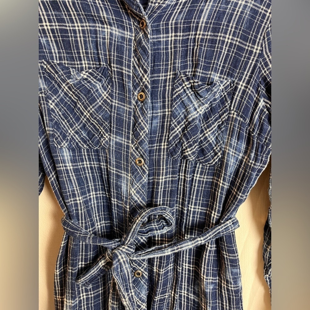 KENNETH Cole Reaction button down dress with tie waist - Picture 3 of 5